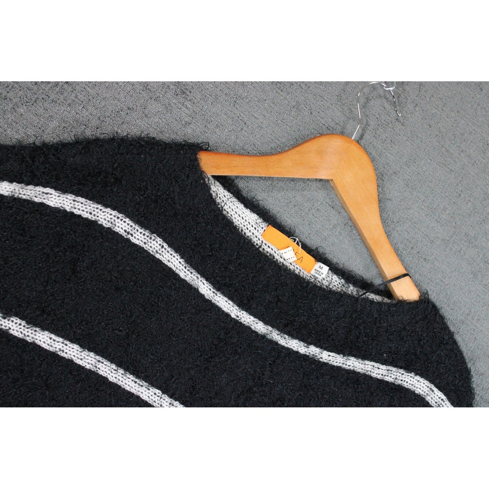 One A Womens Fuzzy Knit Sweater Black White Greek Key Oversized Boxy Top Medium
